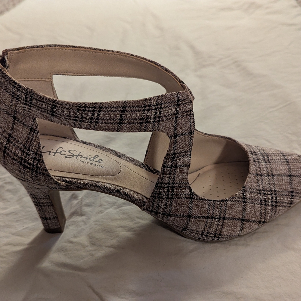 Life Stride Women's Plaid Heels - Black and Cream